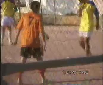 Partido de fútbol sala en La Fuente del equipo de "Whisky con Naranja". 1996