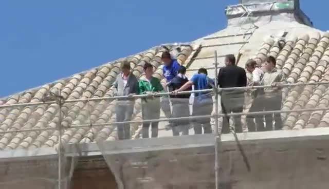 Visita a las obras de rehabilitación de los tejados de la Iglesia. 21-4-2013