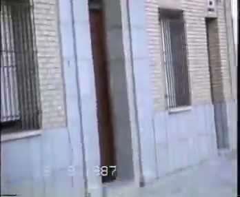 Verano de 1987. Panorámica en video de la Plaza en donde aparece "La Vale" con su carricoche de chuches