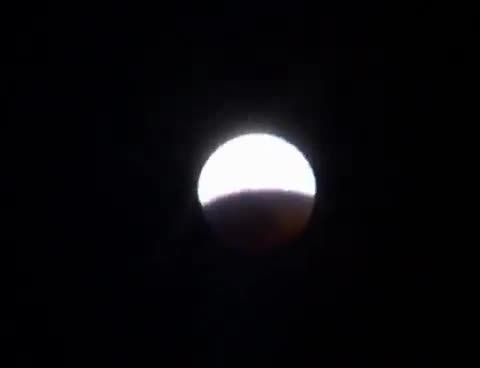 Composición de video realizada por Proyecto Tupi del Eclipse Total de Luna del 3 de Marzo de 2007 visto desde La Guardia