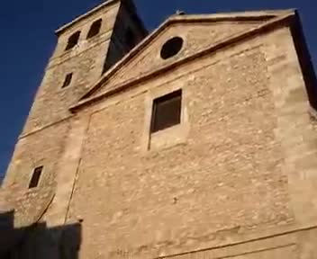 Vista panorámica en video de la Iglesia, pretil y Casa de los Jaenes.
