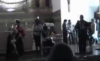 Entrega de regalos de los Reyes Magos en la Iglesia Parroquial. 5 de Enero de 2006