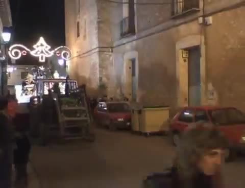 5 de Enero de 2008. Cabalgata de los Reyes Magos a su paso por La Guardia y entrega de regalos en la Iglesia a los niños guardiolos