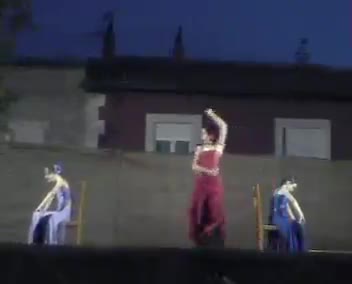Escuela de Baile de la Asociación Cultural dirigida por Esperanza Alvarez, interpretando el tema "Dos Toreros"