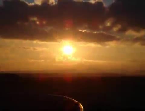 27 de Diciembre de 2007. Secuencia de fotos montada en vídeo de la puesta de sol sobre los Cerros de Mora