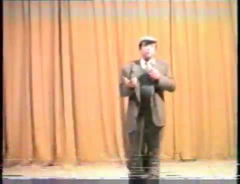 1995. Fragmento del video "4 canciones inolvidables". El cantante es Juan de Mata Mascaraque ("Matita")