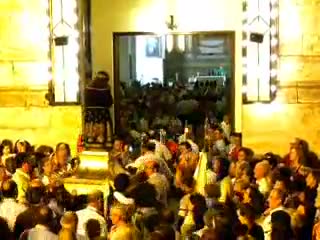 1 de Septiembre de 2007. Entrada del Santo Niño a la Iglesia después de la puja, al son del Himno Nacional