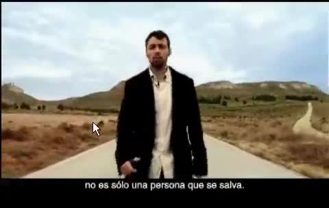 Anuncio de la DGT en donde aparecen los Cerros y el Castillo de la Vega (o de Monreal, para ser exactos)