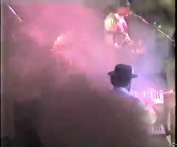 Fiestas de 1988. La mítica Orquesta "La Vieja Banda" interpretando el conocido tema "La Muerte tenía un precio"