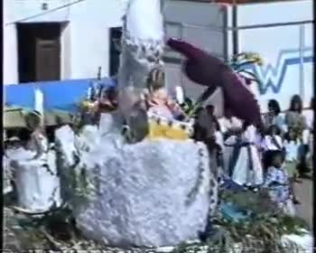 Fiestas de 1988. Carroza que trata sobre cisnes