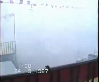 Fiestas de 1987. Apoteosis final de la traca del 24 en la Plaza