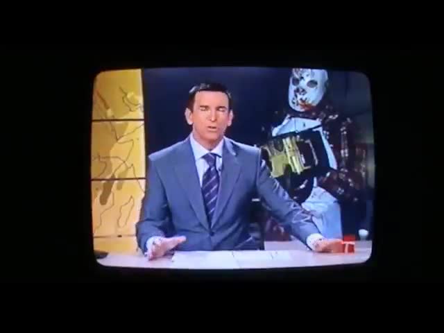 Secuencia de Castilla la Mancha Televisión en donde se habla de la Casa del Terror que la Asociación Juvenil "El trajín" ha organizado en la Casa de los Jaenes
