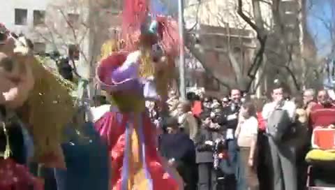 La comparsa de la Asociación el Trajín "La fantástica fantasía de fantasear" en el carnaval de Ciudad Real 2009