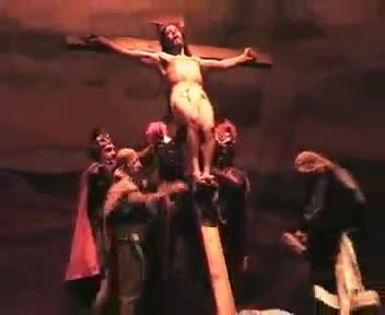 Grupo Teatral de la Pasión. Teatro de Rojas. Toledo 2003. Crucifixión