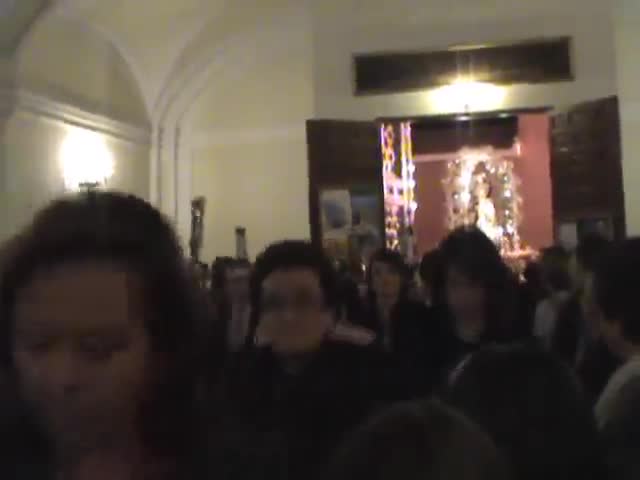 Entrada a la iglesia