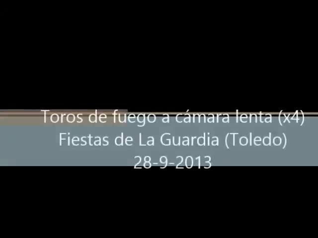 Toros de fuego a cámara lenta (x4) de las fiestas 2013